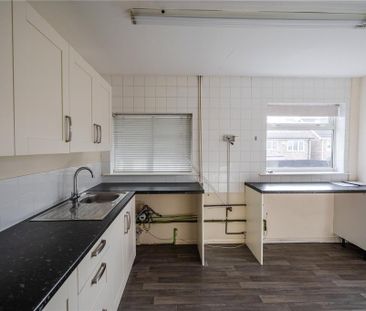 3 bedroom apartment to rent - Photo 6