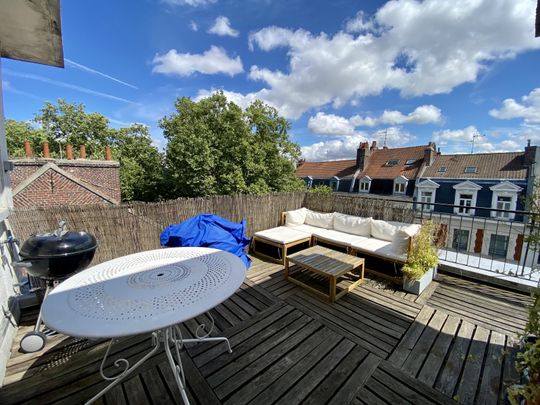 LILLE CENTRE - T4 avec terrasse, parking et cave. - Photo 1