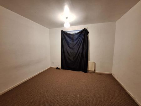 Hemmington Drive, Harpurhey, Manchester, M9 - Photo 4