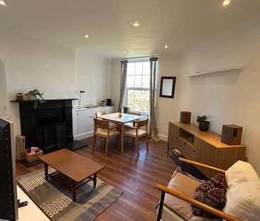 2 Bed Flat, Deloraine House, SE8 - Photo 1