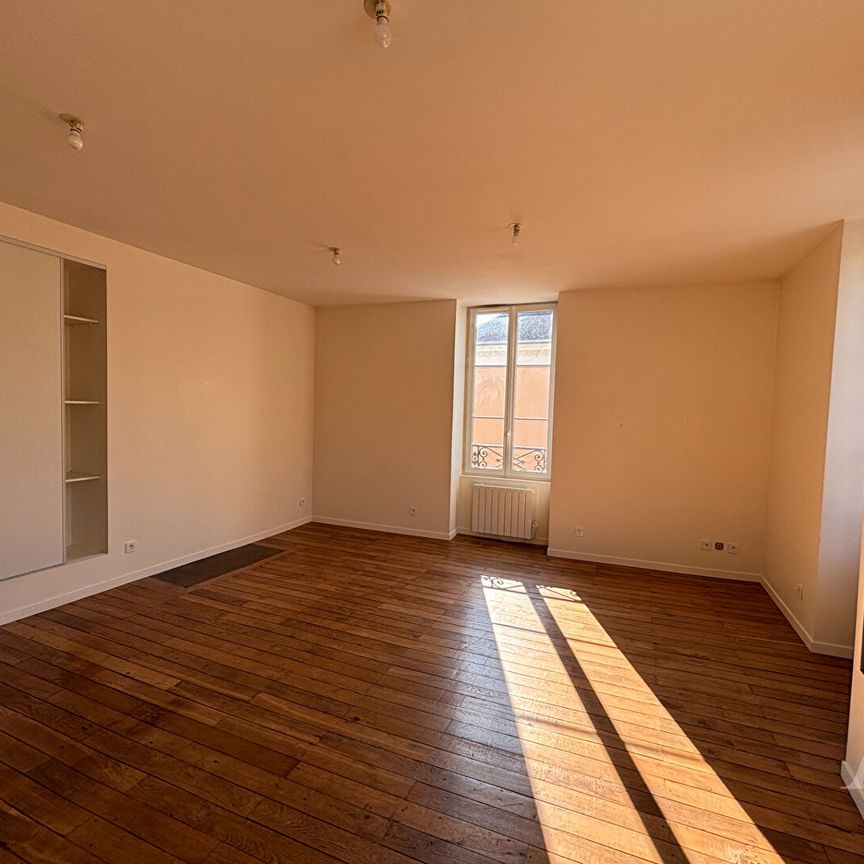 Location appartement 3 pièces, 75.00m², Châteauroux - Photo 1