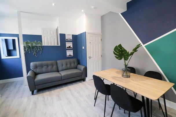 3 bedroom terraced house to rent - Photo 1