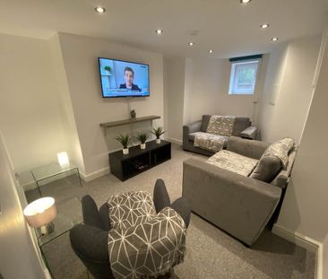 Silver Royd Hill (Room 5), Armley, Leeds - Photo 2