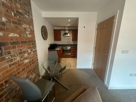 1 bedroom flat to rent - Photo 2