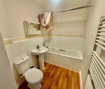 2 bedroom apartment to rent - Photo 4