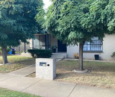 Two Bedrooms in Quiet Location! - Photo 3