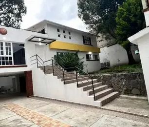 Casa Recién Remodelada Amplios Espacios, Jardín Arbolado En El Cent... - Photo 1