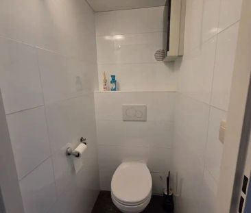 Volledig gerenoveerd tweeslaapkamer appartement inclusief garagebox... - Photo 6