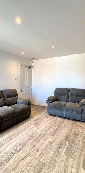 Hazelwood Avenue, Jesmond, NE2 - Photo 1