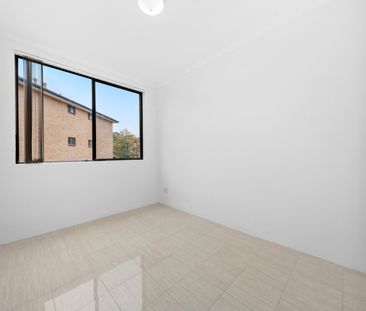 Renovated 2 Bedroom Unit In Security Complex - Photo 1