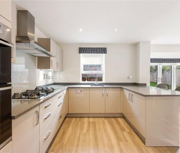 4 bedroom detached house to rent - Photo 6