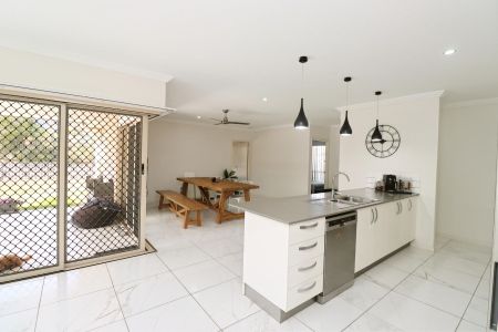 7 Bronte Pl, 4655, Urraween Qld - Photo 2