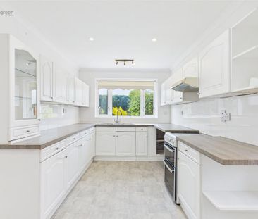 3 bedroom detached bungalow to rent - Photo 1