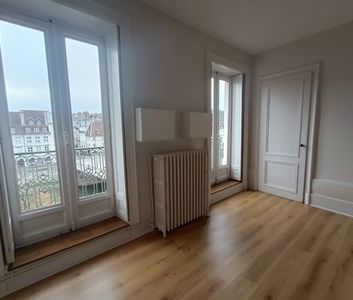 À louer / Appartement F5 et + / BESANCON QUARTIER CENTRE VILLE 5 Qu... - Photo 4