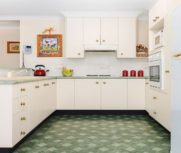 Perfect Middle Ridge Home - Photo 3