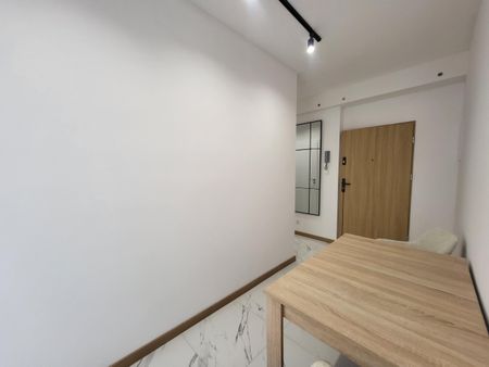 Stylowe mieszkanie po generalnym remoncie z miejscem postojowym! - Photo 3