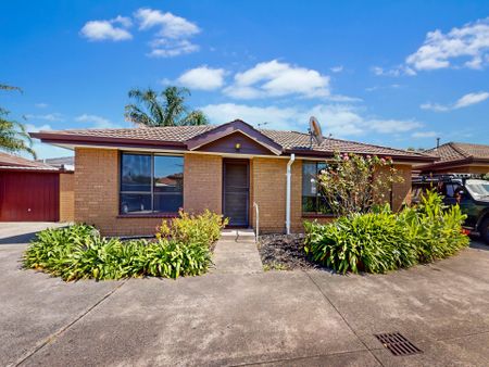 Charming Residence Offering Comfort & Convenience - Photo 4