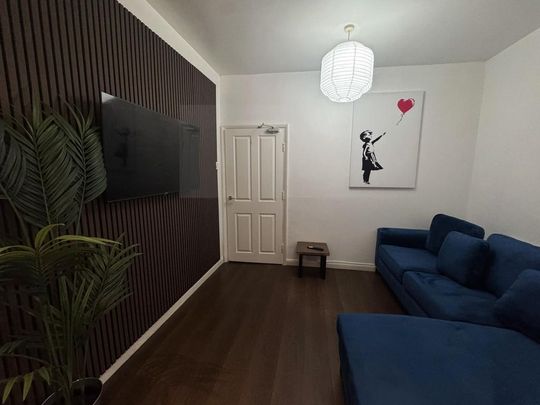 4 bedroom terraced house to rent - Photo 1