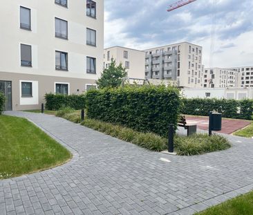Heiligkreuzviertel: Zweizimmerwohnung mit EBK, Terrasse und Stellplatz - Photo 3