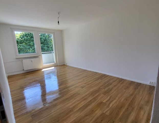 Deine Neue? - Foto 1