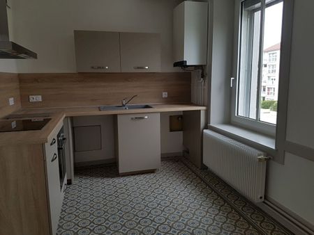 Location Appartement 3 pièces 77m² - Photo 3