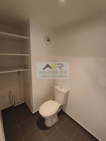 Location Appartement 4 pièces 82m² - Photo 3