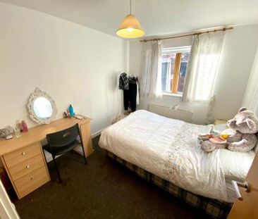 2 bedroom flat to rent - Photo 6