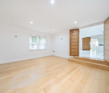 5 bedroom detached house to rent - Photo 3