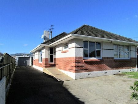 Charming 3BR Family Home in Upper Hutt CBD - Photo 2