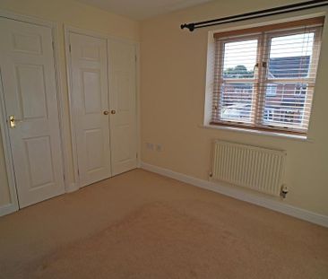 2 bedroom semi-detached house to rent - Photo 4
