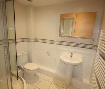 2 bedroom apartment to rent - Photo 6