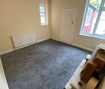 Baxter Avenue - Photo 2