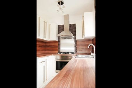 2 Bed Maisonette, Addison Way, NW11 - Photo 3