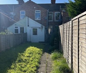 2 bedroom terraced house to rent - Photo 1