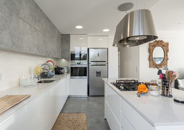 APARTAMENTO T3 MOBILADO EM CARNAXIDE