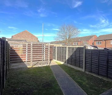 3 bedroom terraced house to rent - Photo 3