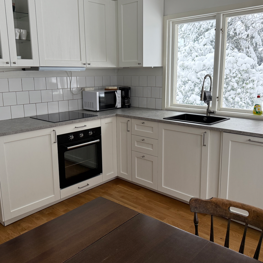 Himmelsbodavägen, Tumba - Photo 1