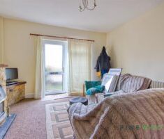 2 BEDROOM House - Semi-Detached - Photo 6