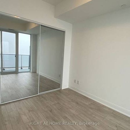 Lake Shore/Park Lawn-Beautiful 1Bdrm 1Bath 1Locker - Photo 1