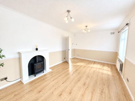 2 bedroom semi-detached house to rent - Photo 3