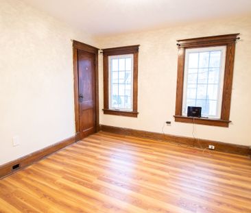 **ALL INCLUSIVE** STUDENT ROOM FOR RENT IN ST. CATHARINES!! - Photo 1