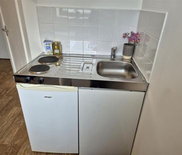 Studio to rent - Photo 6