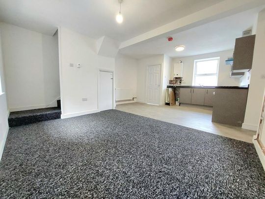 3 bedroom terraced house to rent - Photo 1