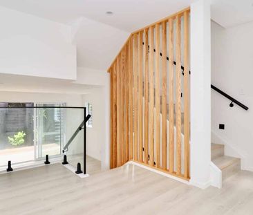 Stylish 3-Bedroom Home Grey Lynn - Photo 3