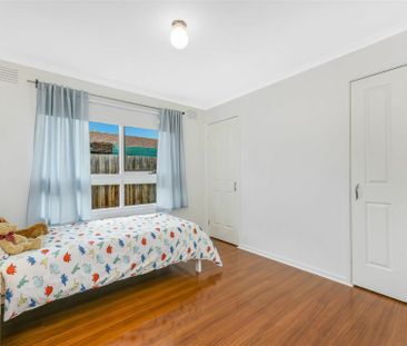 57 Fordholm Road, Hampton Park VIC - Photo 2