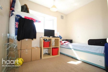 3 bedroom semi-detached house to rent - Photo 4