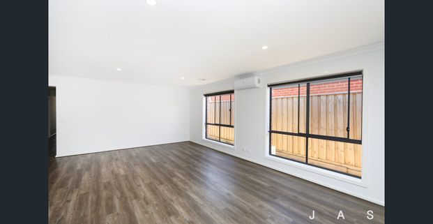 Spacious Family Living - Photo 1