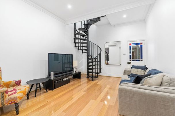 SUPERCOOL TOWNHOUSE - Photo 1