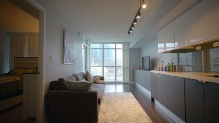 For Lease - 21 Iceboat Terrace Unit# 323, Toronto, Ontario - Photo 3