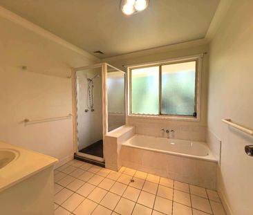 Park view 2 bedroom townhouse in a luxury complex - Photo 5